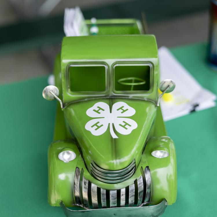  green 4-H truck